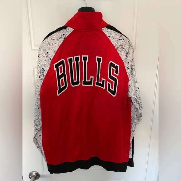NBA CHICAGO BULLS Red Full-Zip Logo Long Sleeves Track Jacket in XL - Picture 6 of 12
